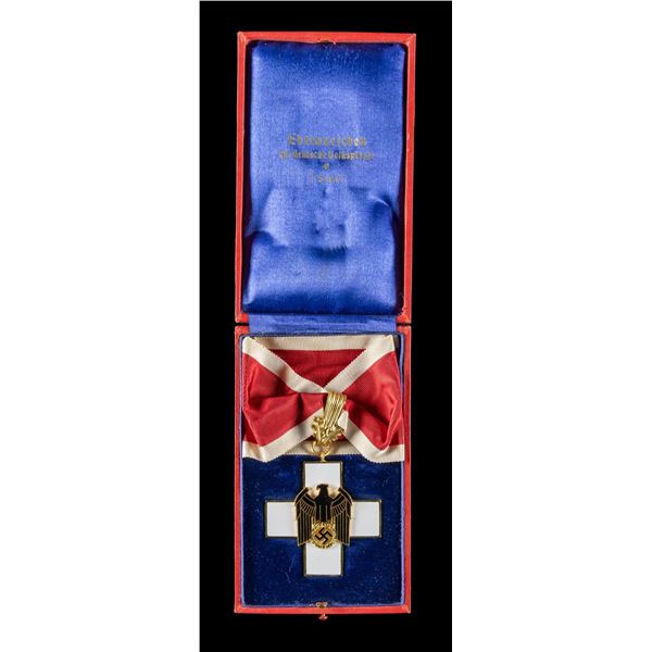WWII GERMAN SOCIAL WELFARE DECORATION 1ST CLASS.