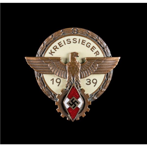 WW2 GERMAN HJ KREISSIEGER BADGE.
