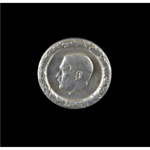 WWII GERMAN HITLER HEAD TINNIE.
