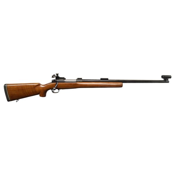 WINCHESTER MODEL 70 BOLT ACTION TARGET RIFLE.