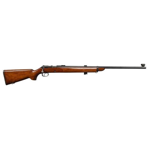 WINCHESTER MODEL 52B BOLT-ACTION TARGET RIFLE.