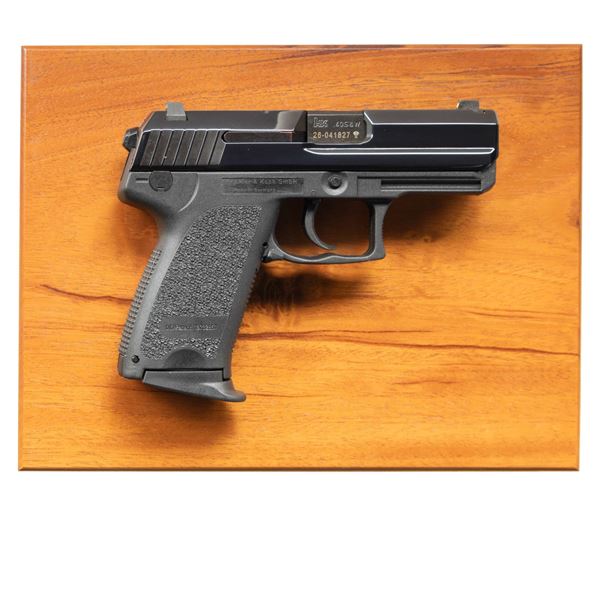 HK COMMEMORATIVE USP 40 COMPACT SEMI-AUTO PISTOL