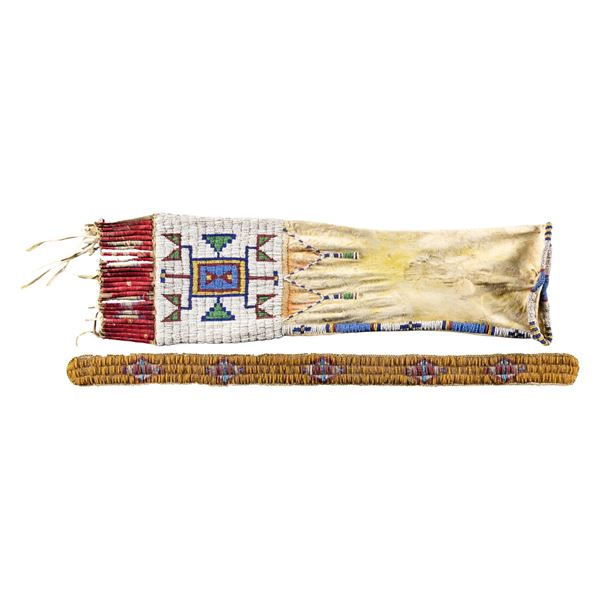 CENTRAL PLAINS BEAD & QUILL DECORATED PIPE BAG &