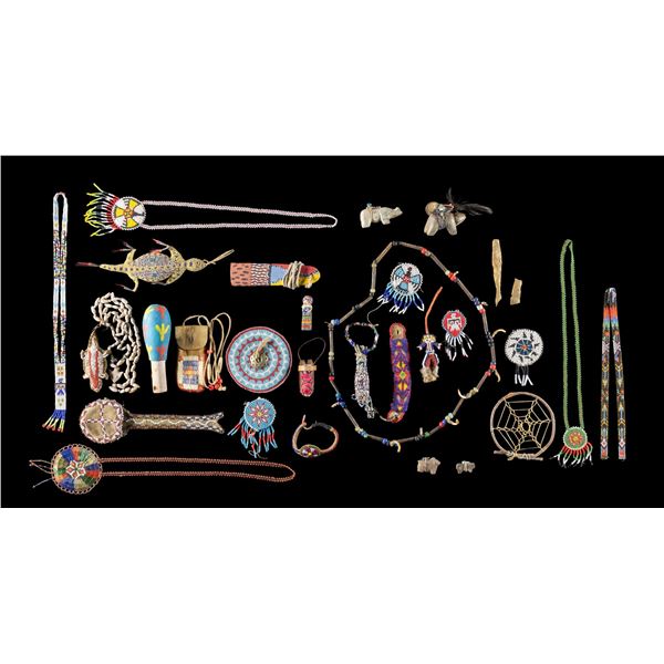 LARGE GROUP OF PLAINS INDIAN FETISHES & WHIMSIES.