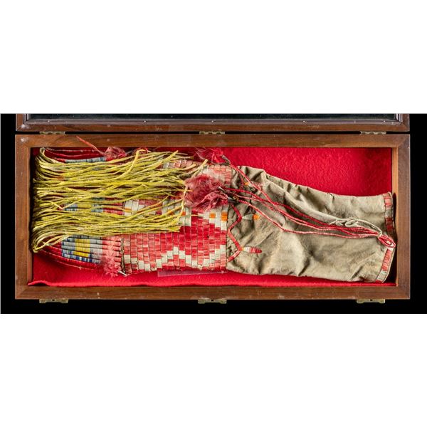 FINE 19th CENTURY SIOUX QUILLED PIPE BAG.