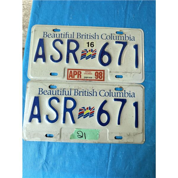 NORTHWEST TERRITORIES 1998 2 LICENSE PLATE PAIR