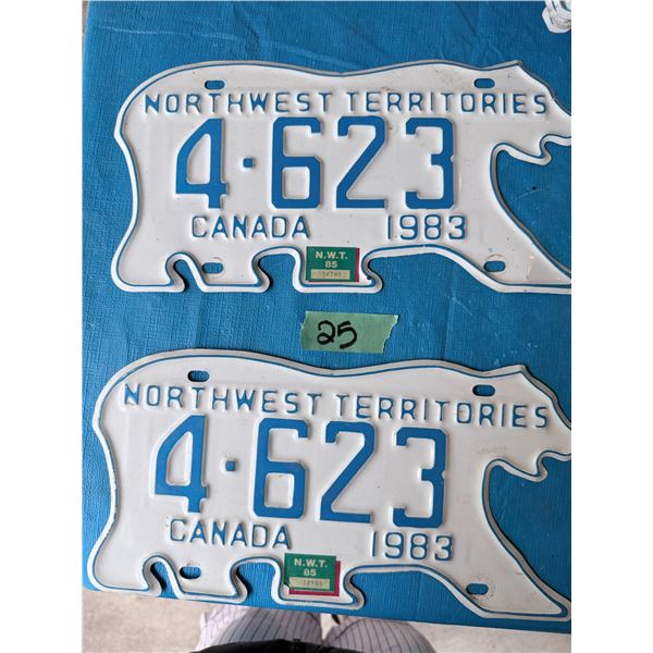 NORTHWEST TERRITORIES 1983 2 LICENSE PLATE PAIR