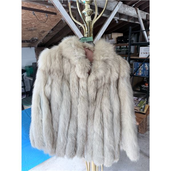VINTAGE FUR COAT SIZE MEDIUM