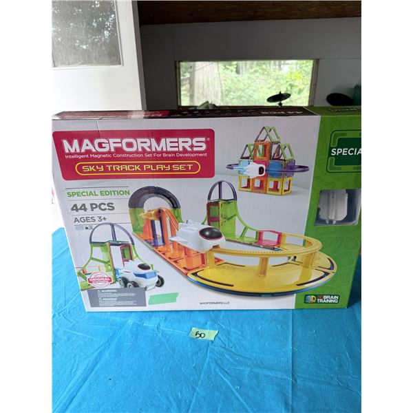 MAGFORMERS SKY TRACK PLAY SET 44 PCS