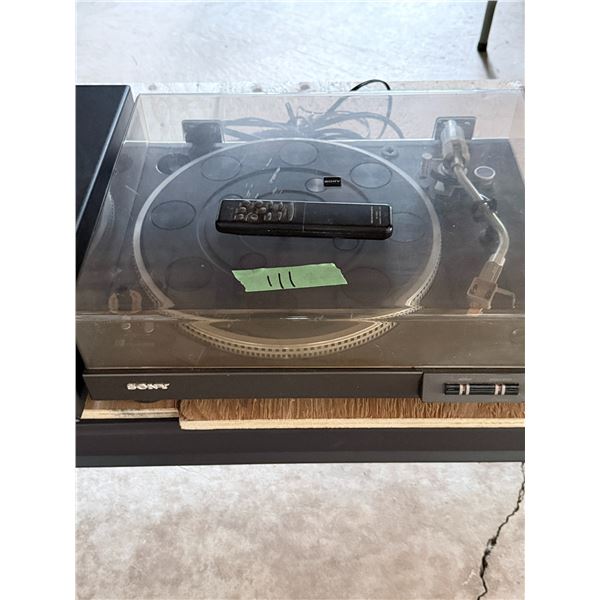 SONY VINTAGE TURNTABLE