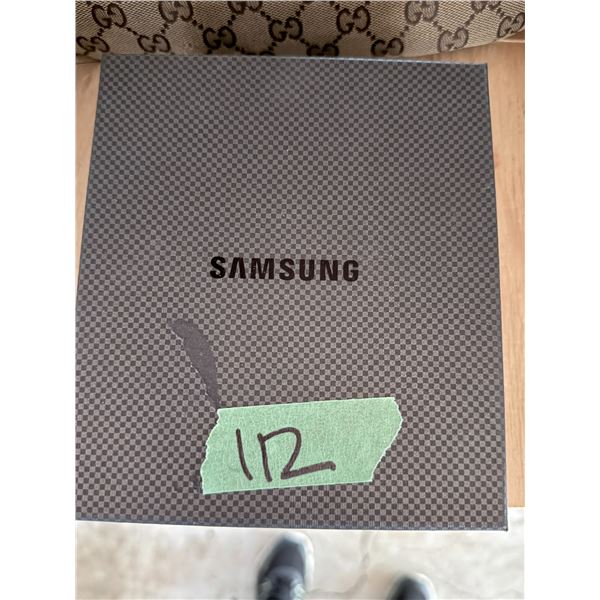 SAMSUNG CELL PHONE