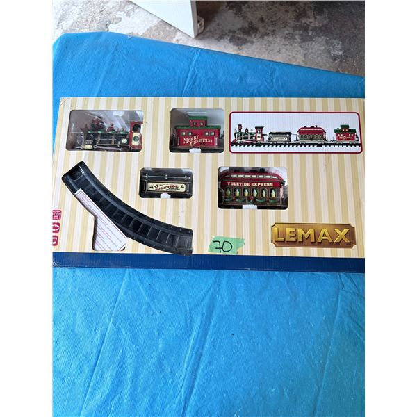 LEMAX MERRY CHRISTMAS YULETIDE EXPRESS MODEL TRAIN