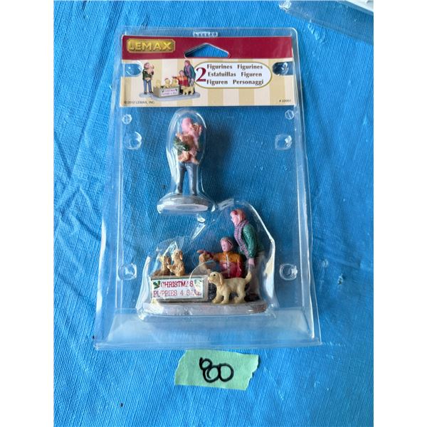 LEMAX CHRISTMAS PUPPIES 4 SALE TWO FIGURINES IN BLISTER PACKAGE HOLIDAY VILLAGE DISPLAY
