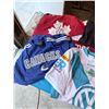 Image 2 : MIXED LOT SPORTS JERSEYS AND FAN SHIRTS