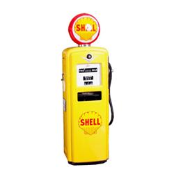 Shell Antique Gasoline Pump Gilcaroo patent on base, excellent restored condition, 75"H X 19"W X 13"