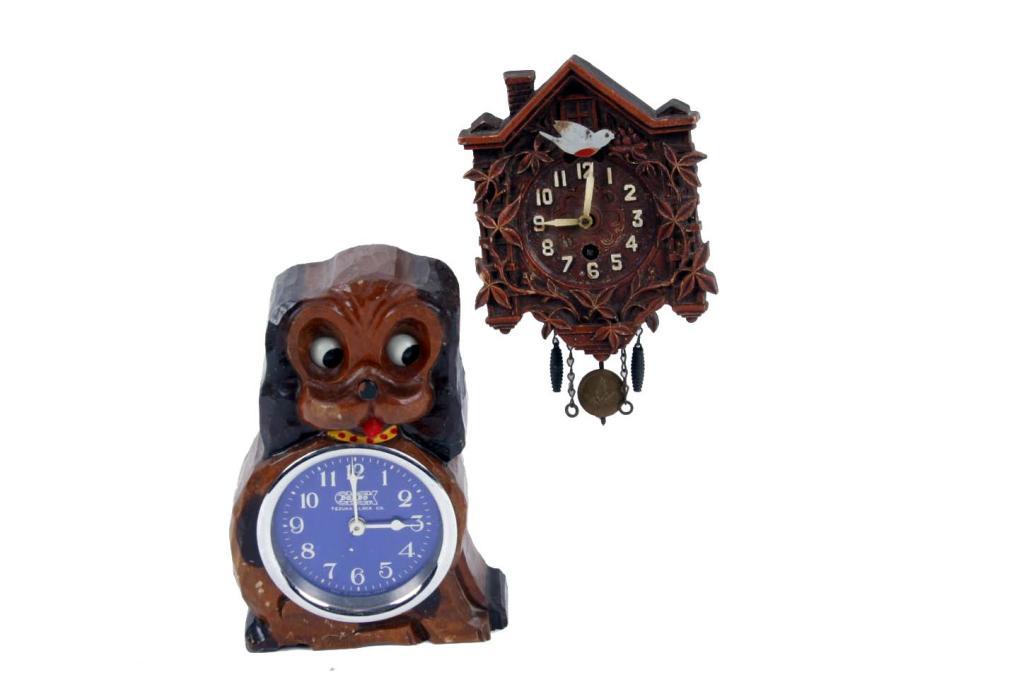 Pendulet Wall Clock with Occupied Japan wooden dog, moving eyes, named "Doddo", by the Tezuka Clock