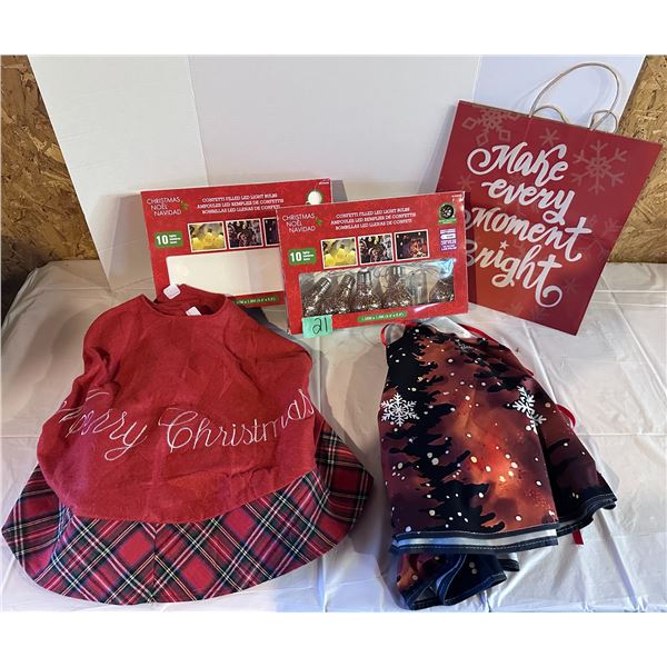Christmas décor items