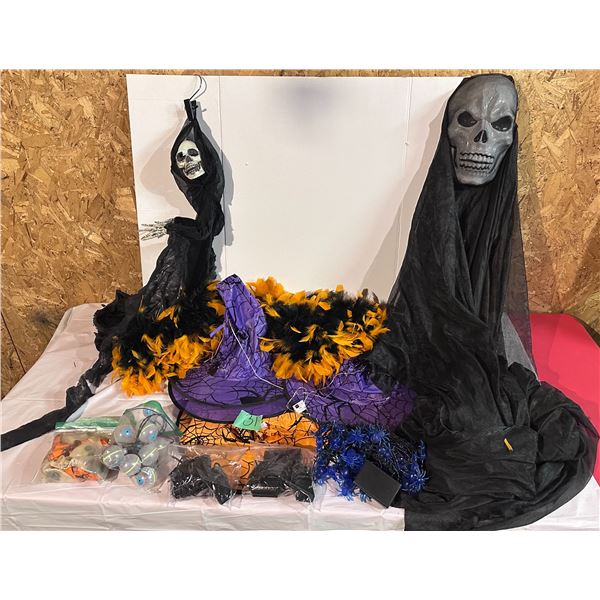 Halloween décor items