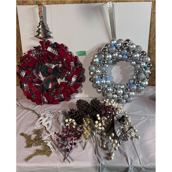 Christmas décor items