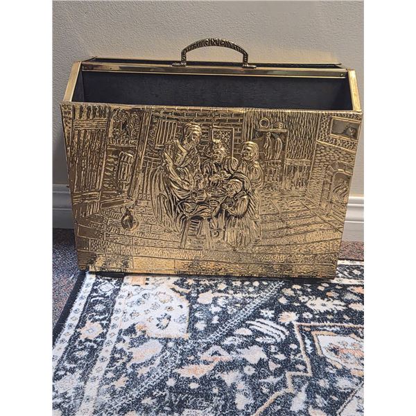 Metal magazine box