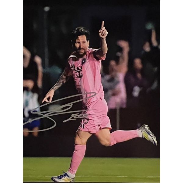 Lionel Messi signed photo