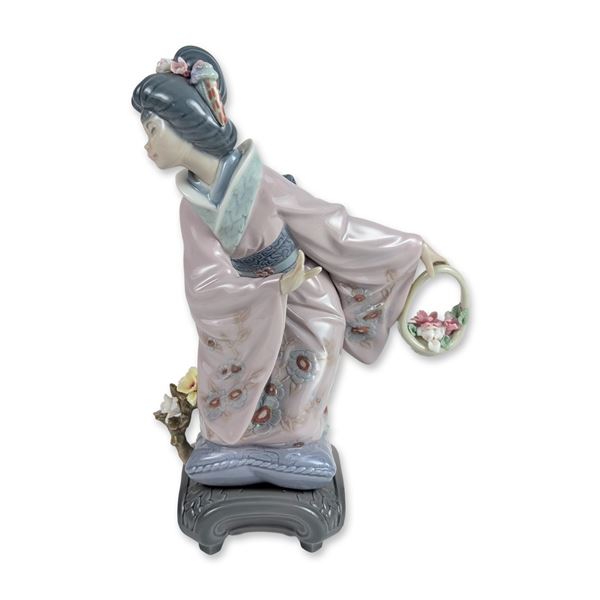 Moorcroft by Anji Davenport Numbered Edition Vase, Who Goes There? MCR-106