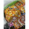 Image 3 : BOX OF ASSORTED HAND AND FOOT WARMERS