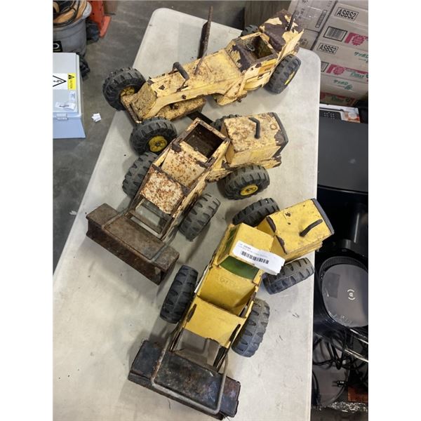 3 VINTAGE METAL TONKA TRUCKS