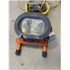 Image 3 : 2 SHOP LIGHTS