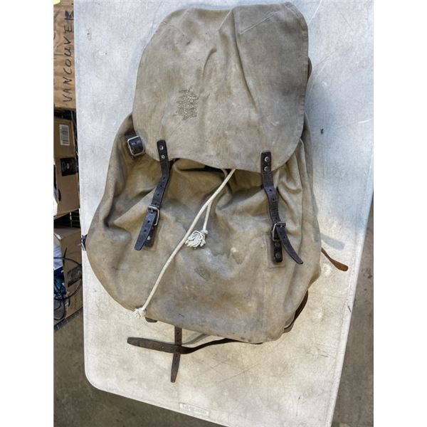 ANTIQUE CANVAS AND LEATHER HIKING BACK PACK