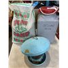 Image 1 : BAG OF QUICKCRETE, LARGE LIDDED CONTAINER, AND BIRD FEEDER