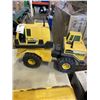 Image 4 : 3 VINTAGE METAL TONKA TRUCKS