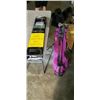 Image 1 : GOLF CLUBS IN BAG AND GOLF PRACTICE NET