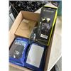 Image 3 : TRAY OF SPORTS ITEMS INCLUDING MIZUNO T10 KNEE PADS, DONJOY KNEE BRACE, R5 NECK FAN