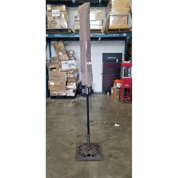 OUTDOOR UMBRELLA WITH METAL STAND