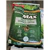 Image 2 : 2 BAGS OF SCOTTS SUPREME GRASS SEED AND GREEN MAX LAWN SEED