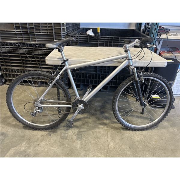 NORCO SILVER MOUNTAIN BIKE