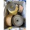 Image 3 : 2 TOTES OF LOAD STRAPS