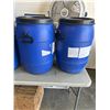 Image 3 : 3 SMALL PLASTIC BARRELLS WITH LIDS