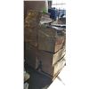 Image 1 : PALLET OF ESTATE GOODS