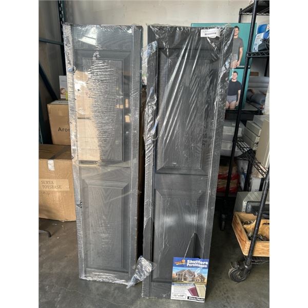 2 PACKS OF 2 WINDOW SHUTTERS