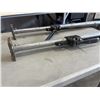 Image 3 : 2 LOAD BARS