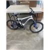 Image 1 : CCM KIDS BIKE