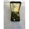 Image 1 : 2 VINTAGE GOLD PLATED RINGS AND r&b 14K NICKLACE W/ 2 PENDANTS