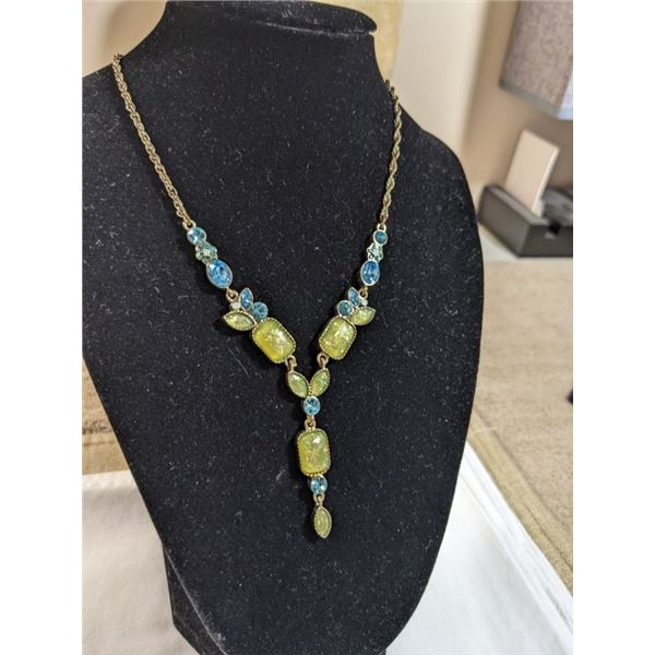 VINTAGE CONFETTI CELLULOID STONES AND BLUE RHINESTONES NECKLACE