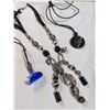 Image 1 : 3 VINTAGE CORD W/ PENDANTS NECKLACES