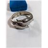 Image 2 : HINGED SILVER TONE DOLPHIN BRACELET