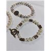 Image 3 : 3 VINTAGE PEARLS BRACELETS