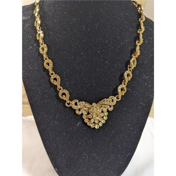 VINTAGE GOLD TONE W/ SPARKLING WHITE RHINESTONES NECKLACE