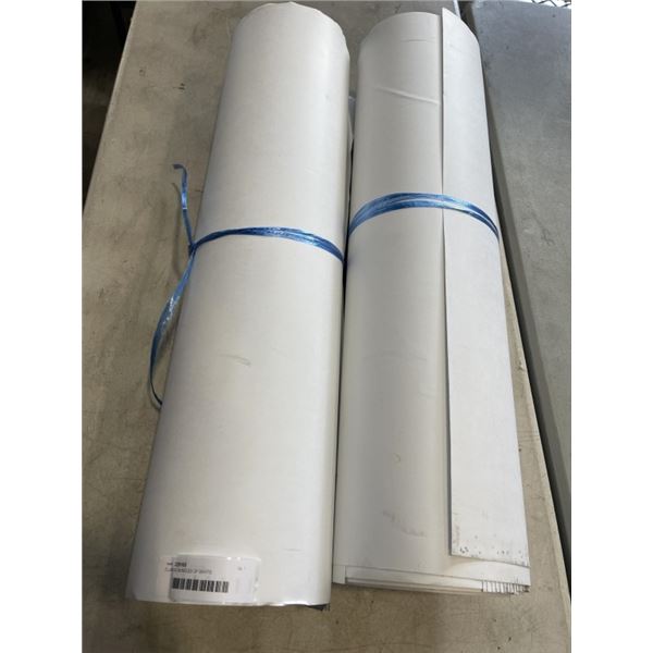 2 LARGE BUNDLES OF WHITE CONSTRUCTION PAPER